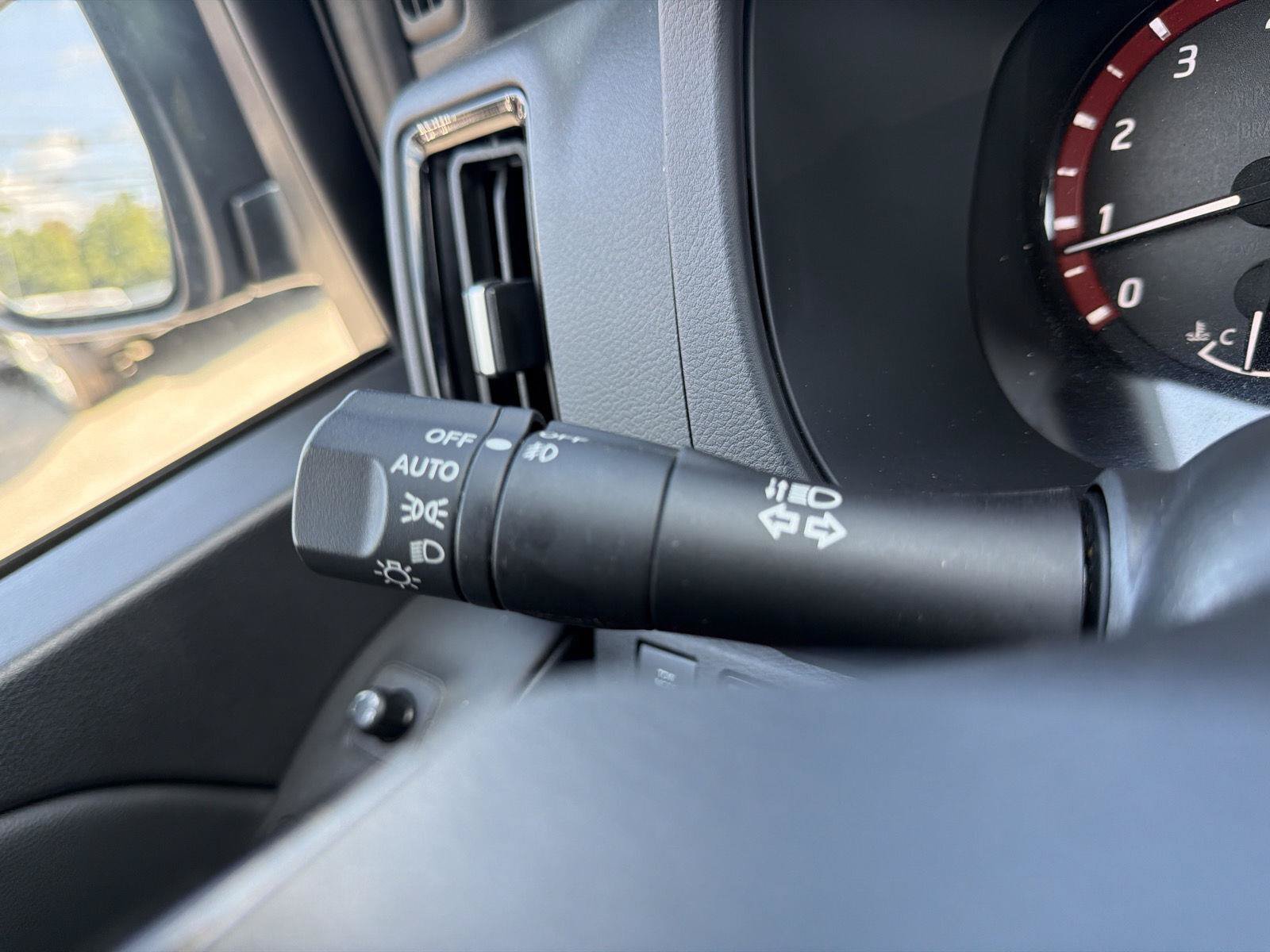 Used 2025 Nissan Frontier PRO-4X AWD/4WD image 14