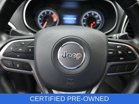 Used 2019 Jeep Cherokee Limited AWD/4WD image 16