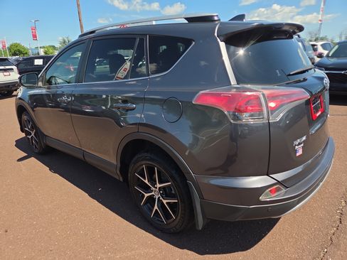 Used 2016 Toyota RAV4 SE w/ Advanced Technology Package AWD/4WD image 5