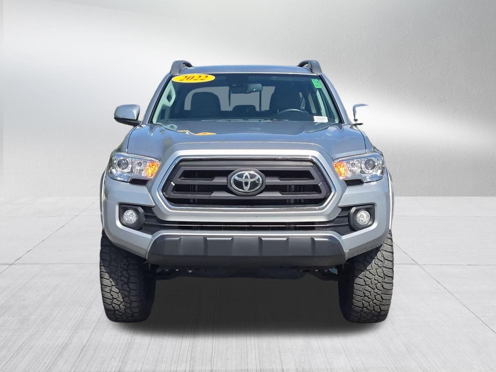 Used 2022 Toyota Tacoma SR5 w/ Technology Package AWD/4WD image 8