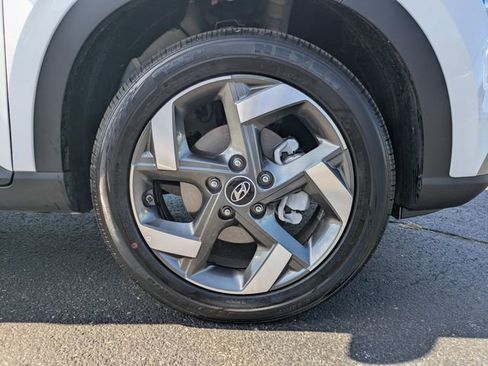 Certified 2026 Hyundai Venue SEL FWD image 11