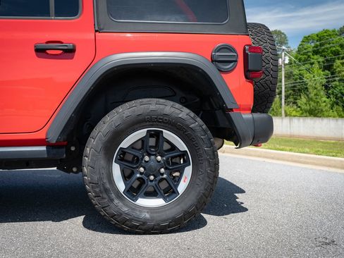Used 2019 Jeep Wrangler Unlimited Rubicon w/ Steel Bumper Group AWD/4WD image 6