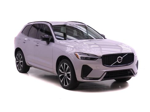 Certified 2024 Volvo XC60 B5 Plus AWD/4WD image 2
