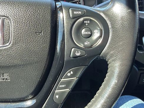 Used 2017 Honda Ridgeline RTL-E image 11