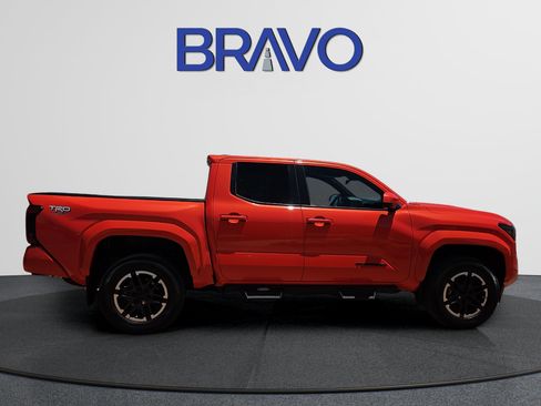 Used 2024 Toyota Tacoma TRD Sport AWD/4WD image 5
