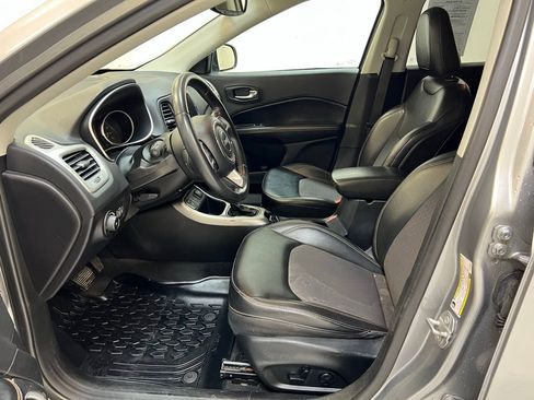 Used 2019 Jeep Compass Latitude w/ Popular Equipment Group image 14