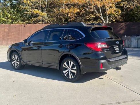 Used 2019 Subaru Outback 3.6R Limited AWD/4WD image 18