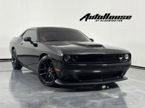 Used 2021 Dodge Challenger R/T w/ Performance Handling Group RWD image 1
