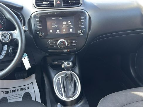 Used 2018 Kia Soul + FWD image 15