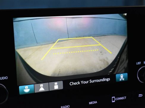 Used 2024 Honda CR-V EX image 12