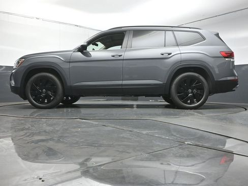 New 2026 Volkswagen Atlas SE FWD image 37