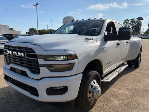 Used 2026 RAM 3500 Big Horn AWD/4WD image 1