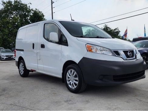 Used 2020 Nissan NV200 SV image 3