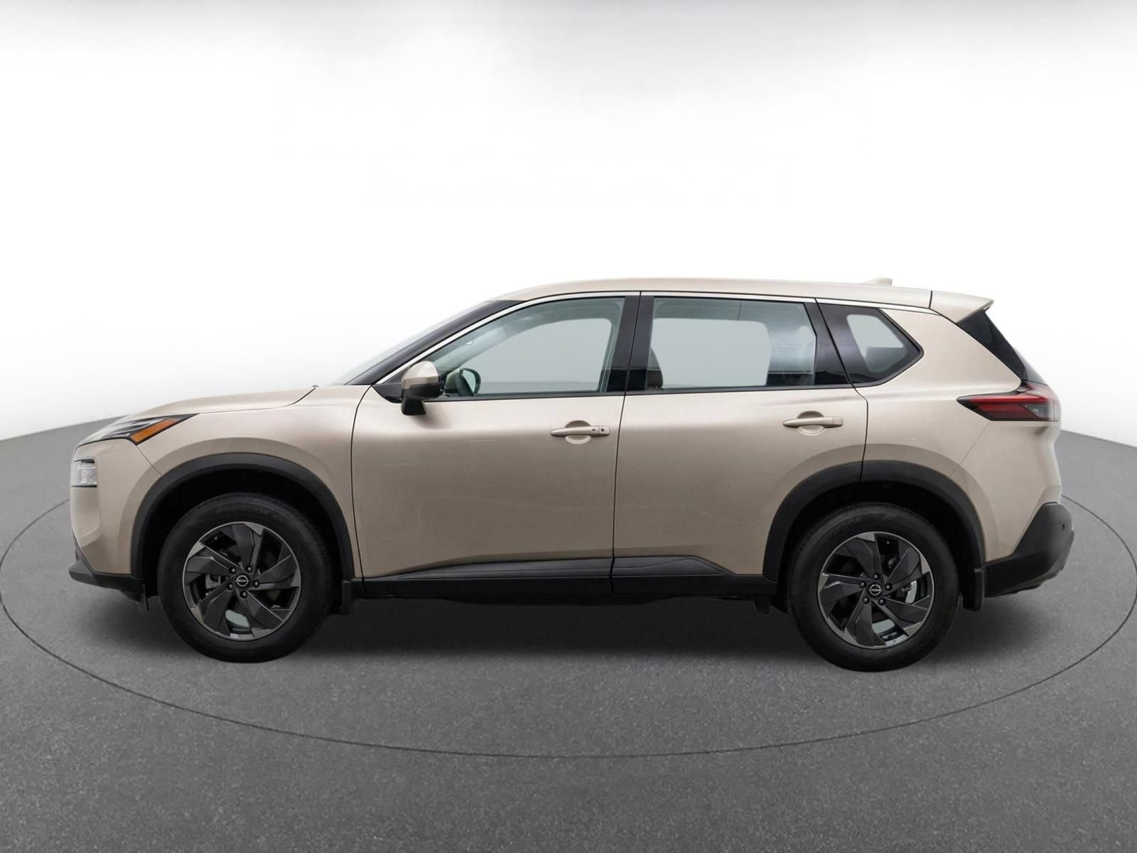 Used 2025 Nissan Rogue SV AWD/4WD image 4