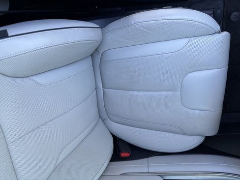 Used 2024 Hyundai Palisade Calligraphy image 10