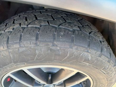 Used 2017 Jeep Grand Cherokee Trailhawk image 5