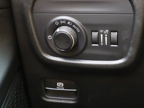 New 2025 Jeep Grand Cherokee Laredo X w/ Luxury Tech Group I AWD/4WD image 35