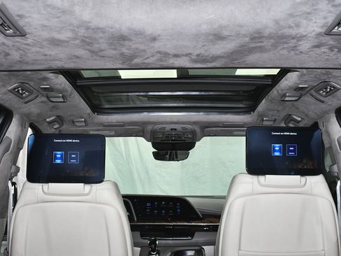 Used 2022 Cadillac Escalade Sport Platinum AWD/4WD image 75