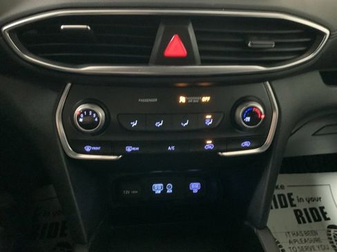 Used 2019 Hyundai Santa Fe SE image 30
