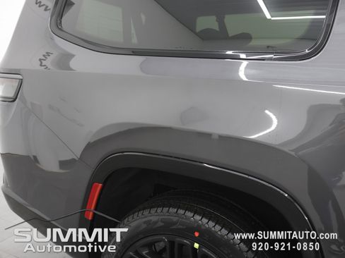 New 2026 Jeep Grand Wagoneer L Limited image 30