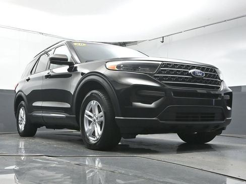 Used 2020 Ford Explorer XLT w/ Comfort Package image 37