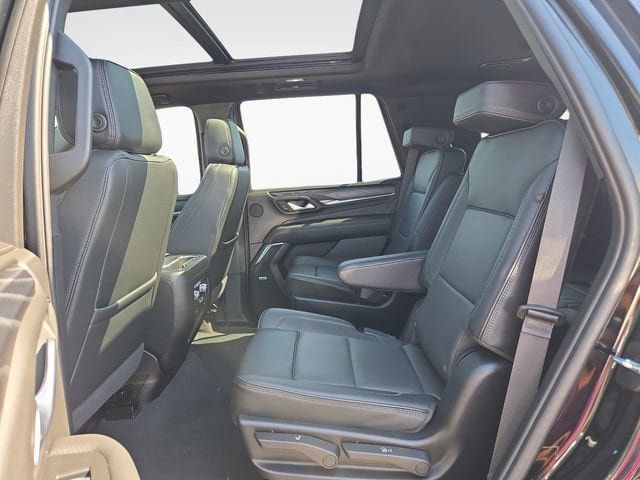 Used 2024 GMC Yukon Denali AWD/4WD image 13