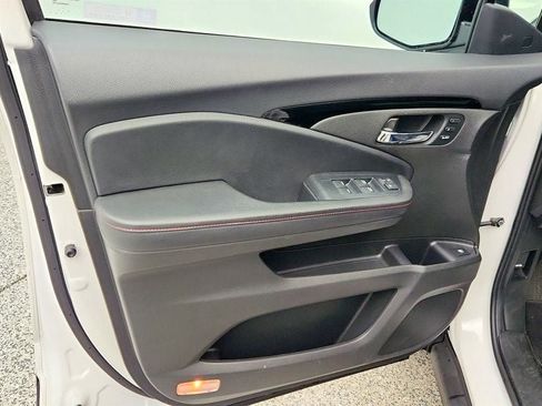 Used 2023 Honda Ridgeline Black Edition image 11