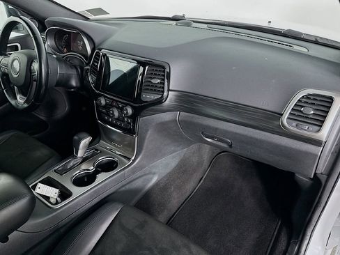 Used 2019 Jeep Grand Cherokee Altitude RWD image 31