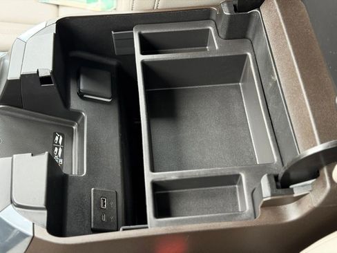 Used 2025 GMC Sierra 1500 SLT w/ SLT Premium Package image 21