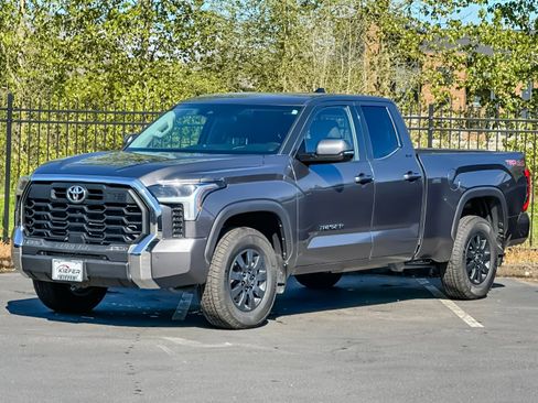 Used 2022 Toyota Tundra SR5 w/ TRD Off-Road Package image 7