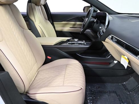 New 2025 Cadillac Lyriq Sport w/ Nappa Leather Package image 16