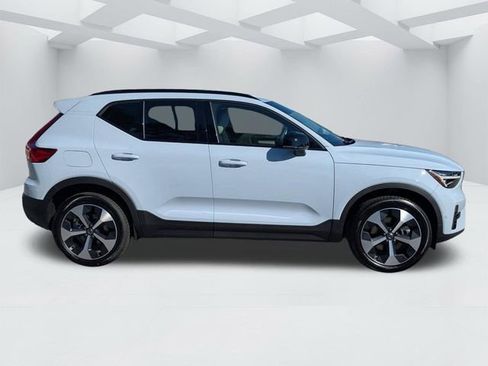 New 2026 Volvo XC40 B5 Plus w/ Protection Package Premier AWD/4WD image 3