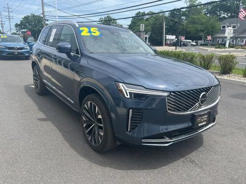 Certified 2025 Volvo XC90 B6 Plus AWD/4WD image 6