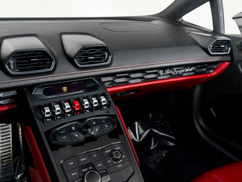 Used 2017 Lamborghini Huracan LP 610-4 image 34