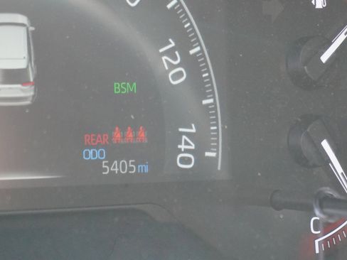Used 2025 Toyota RAV4 XLE w/ Convenience Package FWD image 25