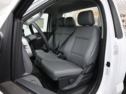 New 2026 Ford F350 XL w/ XL Chrome Package RWD image 8