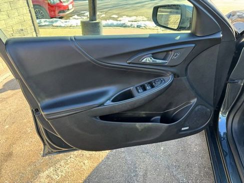 Used 2018 Chevrolet Malibu LT w/ Leather Package image 10