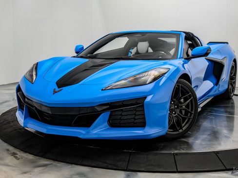 Used 2024 Chevrolet Corvette Z06 w/ Battery Protection Package RWD image 5