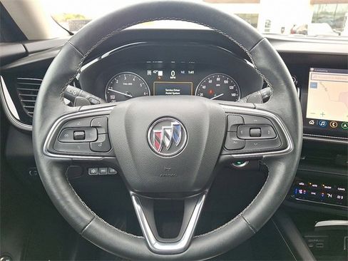 Used 2021 Buick Envision Avenir w/ Technology Package II image 21