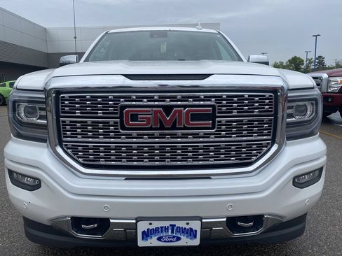 Used 2017 GMC Sierra 1500 Denali w/ Denali Ultimate Package AWD/4WD image 3
