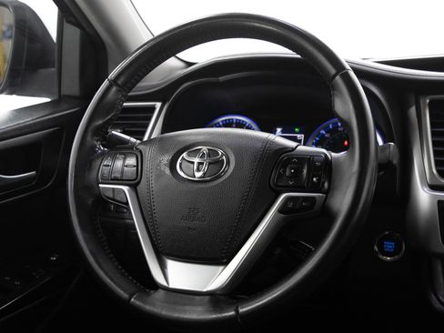 Used 2018 Toyota Highlander AWD V6 image 14