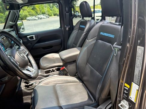 Used 2021 Jeep Wrangler Unlimited Rubicon 4xe w/ Cold Weather Group AWD/4WD image 54
