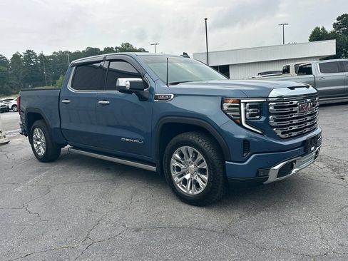 Used 2025 GMC Sierra 1500 Denali w/ Technology Package AWD/4WD image 4