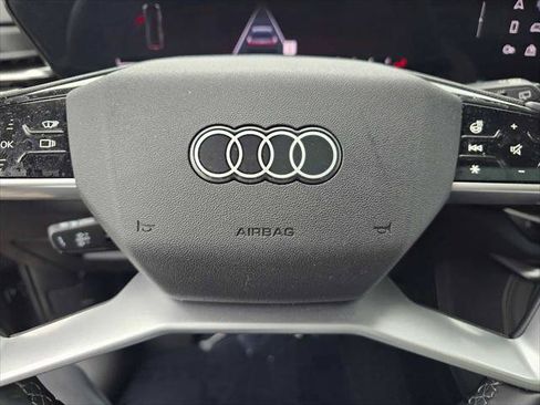 Used 2025 Audi Q5 Premium Plus w/ Premium Plus AWD/4WD image 25