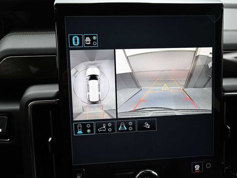 New 2026 GMC Yukon Elevation w/ Elevation Premium Package AWD/4WD image 14