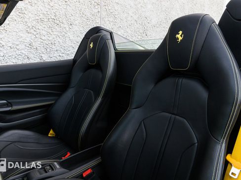 Used 2021 Ferrari F8 Tributo image 23