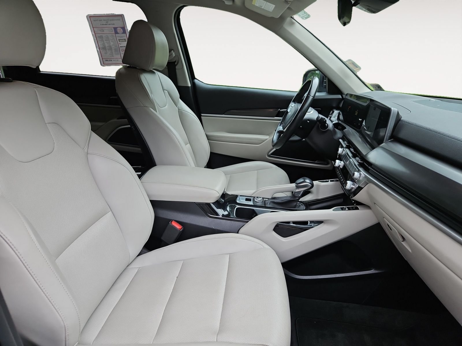 Used 2023 Kia Telluride S FWD image 15