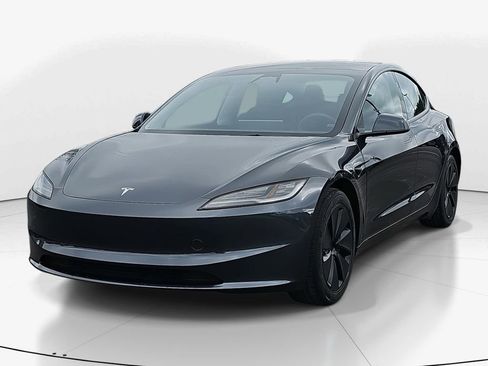 Used 2024 Tesla Model 3 Standard Range image 10