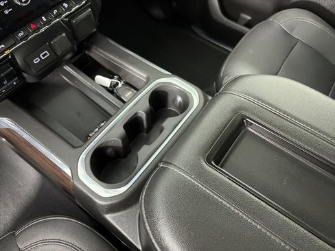 Used 2022 GMC Sierra 3500 SLT w/ SLT Premium Package image 22