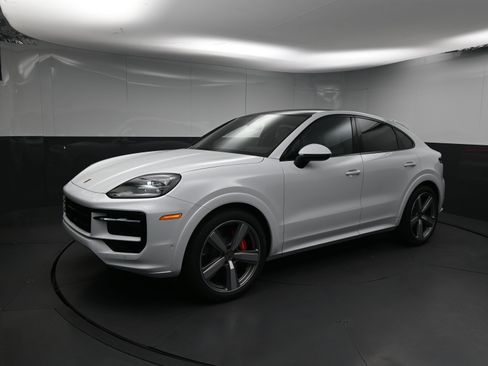 Certified 2026 Porsche Cayenne S image 1